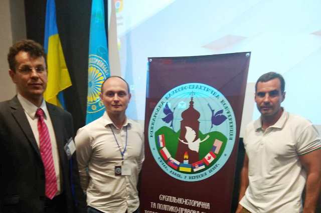 Кандидати історичних наук, доценти Володимир Кіцак (Тернопіль), Дмитро Байкєніч (Київ), доктор історичних наук, професор Іван Патриляк (Київ) (1)